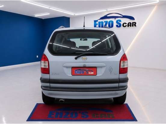 CHEVROLET-ZAFIRA-2012