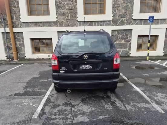 CHEVROLET-ZAFIRA-2010