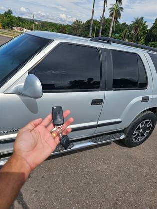 CHEVROLET BLAZER 2.4 MPFI ADVANTAGE 4X2 8V GASOLINA 4P MANUAL