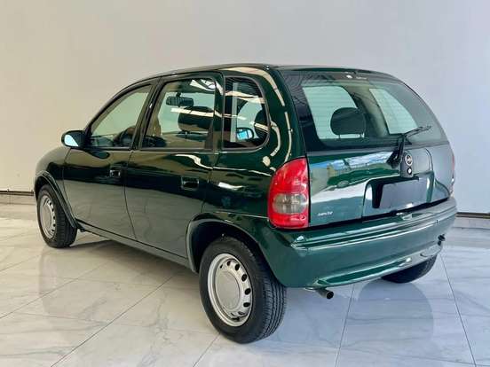 CHEVROLET-CORSA-1.0 MPFI MILENIUM 8V GASOLINA 4P MANUAL CHEVROLET-CORSA-2002