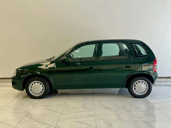 CHEVROLET-CORSA-1.0 MPFI MILENIUM 8V GASOLINA 4P MANUAL CHEVROLET-CORSA-2002
