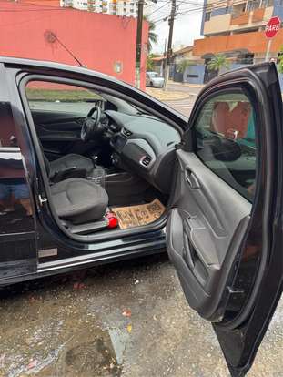 CHEVROLET-ONIX-2013