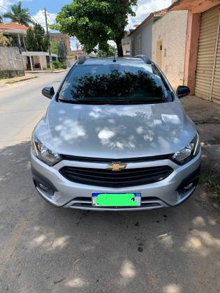 CHEVROLET ONIX 1.4 MPFI ACTIV 8V FLEX 4P AUTOMÁTICO