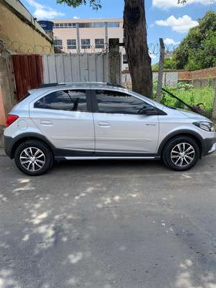 CHEVROLET-ONIX-2016
