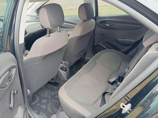 CHEVROLET-PRISMA-2015