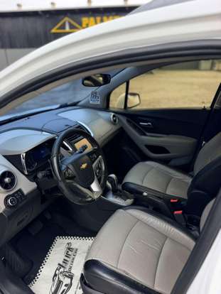 CHEVROLET-TRACKER-2015
