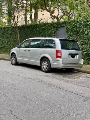 CHRYSLER TOWN & COUNTRY 3.8 LIMITED V6 12V GASOLINA 4P AUTOMÁTICO