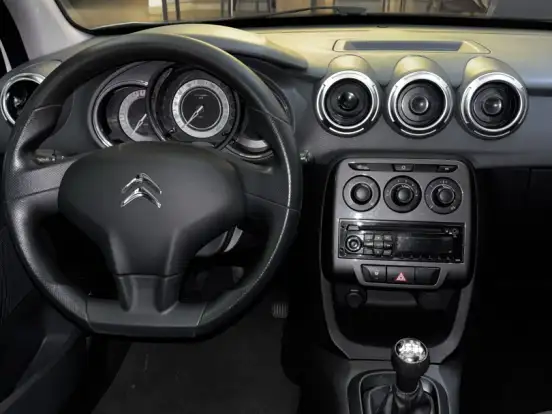 CITROËN-C3-1.5 ATTRACTION 8V FLEX 4P MANUAL CITROËN-C3-2015