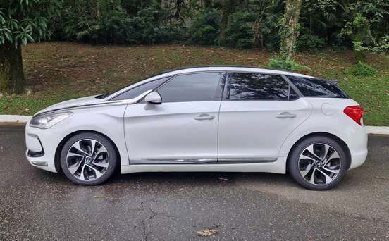 CITROËN-DS5-1.6 THP GASOLINA BVA CITROËN-DS5-2013