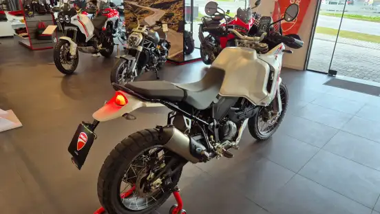 DUCATI-DESERT X-2025
