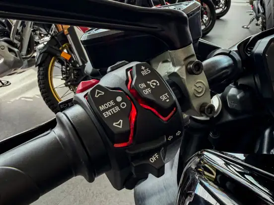 DUCATI-DIAVEL V4-2024