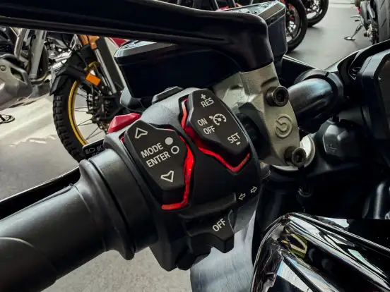 DUCATI-DIAVEL V4 DUCATI-DIAVEL V4-2024