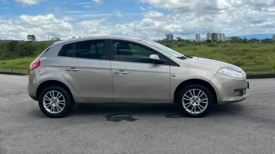 FIAT-BRAVO-2012