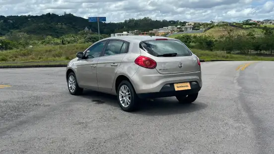 FIAT-BRAVO-2012
