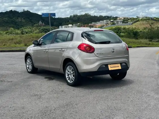 FIAT-BRAVO-1.8 ESSENCE 16V FLEX 4P MANUAL FIAT-BRAVO-2012