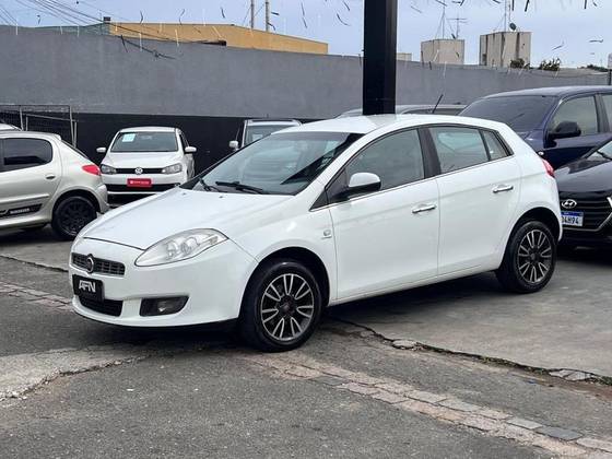 FIAT BRAVO 1.8 ABSOLUTE 16V FLEX 4P AUTOMATIZADO