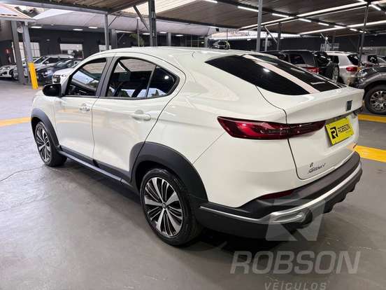 FIAT-FASTBACK-1.0 TURBO 200 HYBRID AUDACE CVT FIAT-FASTBACK-2025