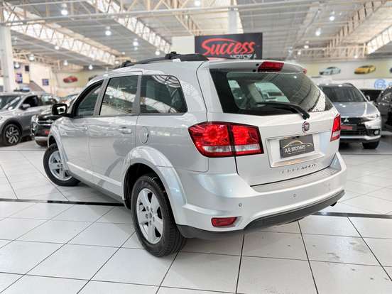 FIAT-FREEMONT-2.4 PRECISION 16V GASOLINA 4P AUTOMÁTICO FIAT-FREEMONT-2012