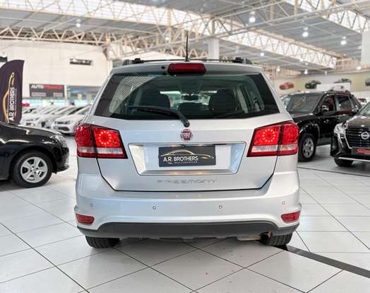 FIAT-FREEMONT-2.4 PRECISION 16V GASOLINA 4P AUTOMÁTICO FIAT-FREEMONT-2012