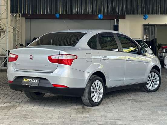 FIAT-GRAND SIENA-2015