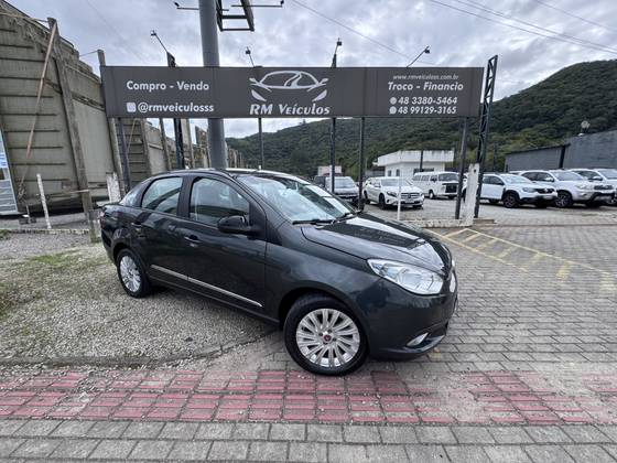 FIAT GRAND SIENA 1.6 MPI ESSENCE 16V FLEX 4P MANUAL