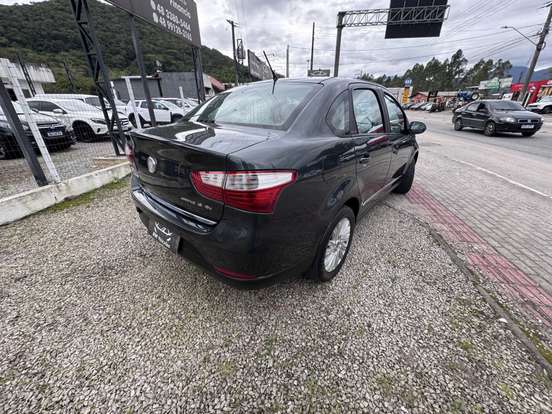 FIAT-GRAND SIENA-1.6 MPI ESSENCE 16V FLEX 4P MANUAL FIAT-GRAND SIENA-2014