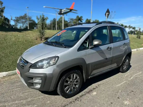 FIAT-IDEA-1.8 MPI ADVENTURE 16V FLEX 4P AUTOMATIZADO FIAT-IDEA-2016