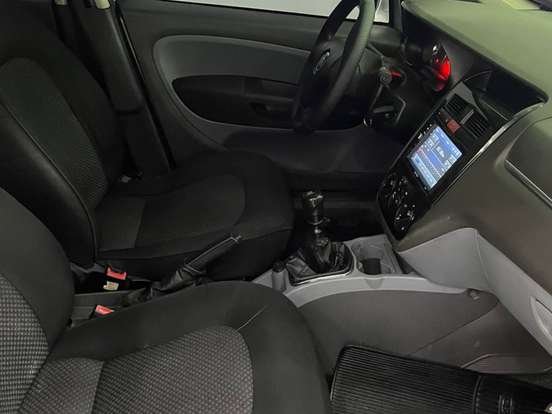 FIAT-LINEA-1.8 ESSENCE 16V FLEX 4P MANUAL FIAT-LINEA-2011
