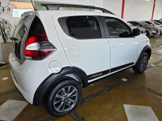 FIAT-MOBI-1.0 EVO FLEX TREKKING MANUAL FIAT-MOBI-2023