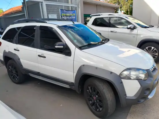 FIAT-PALIO-1.8 MPI ADVENTURE WEEKEND 16V FLEX 4P MANUAL FIAT-PALIO-2015