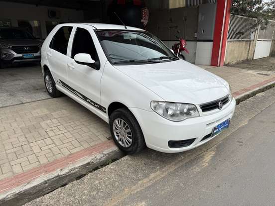FIAT-PALIO-2016