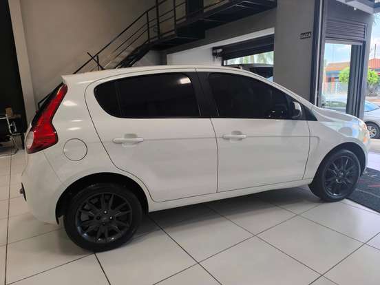 FIAT-PALIO-1.6 MPI ESSENCE 16V FLEX 4P MANUAL FIAT-PALIO-2016