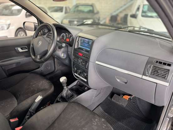 FIAT-PALIO-1.8 MPI HLX 8V FLEX 4P MANUAL FIAT-PALIO-2005