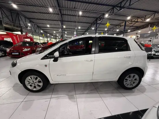 FIAT-PUNTO-2015