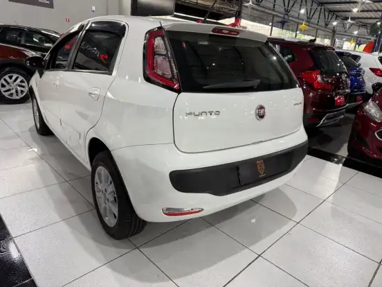 FIAT-PUNTO-2015