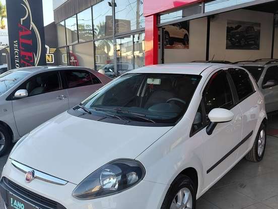 FIAT-PUNTO-2014