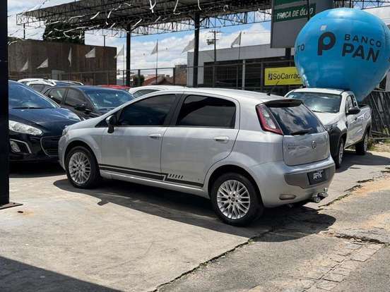 FIAT-PUNTO-1.6 ESSENCE 16V FLEX 4P AUTOMATIZADO FIAT-PUNTO-2012