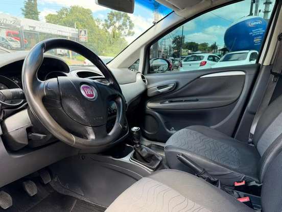 FIAT-PUNTO-1.6 ESSENCE 16V FLEX 4P AUTOMATIZADO FIAT-PUNTO-2012