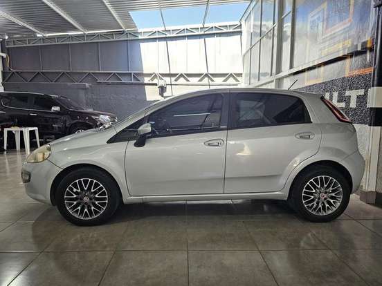 FIAT-PUNTO-1.6 ESSENCE 16V FLEX 4P MANUAL FIAT-PUNTO-2012