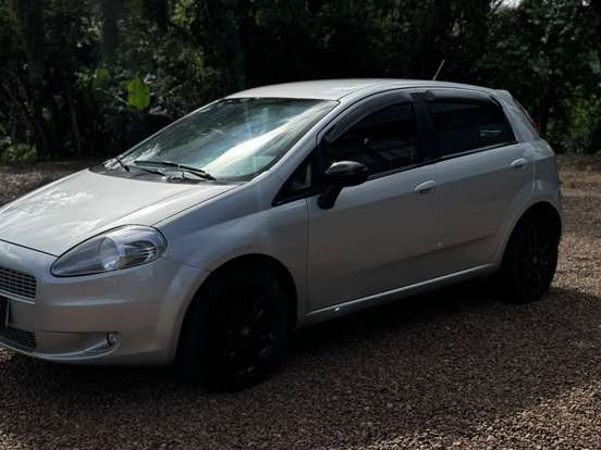 FIAT-PUNTO-1.6 ESSENCE 16V FLEX 4P MANUAL FIAT-PUNTO-2010