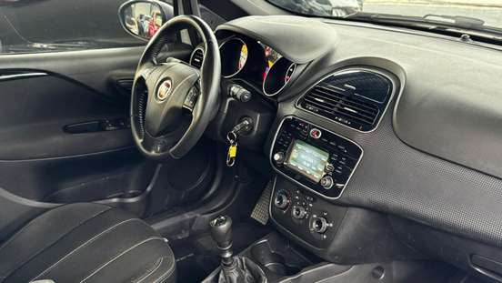 FIAT-PUNTO-1.8 BLACKMOTION 16V FLEX 4P MANUAL FIAT-PUNTO-2015