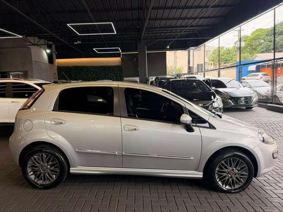 FIAT-PUNTO-1.8 SPORTING 16V FLEX 4P MANUAL FIAT-PUNTO-2015
