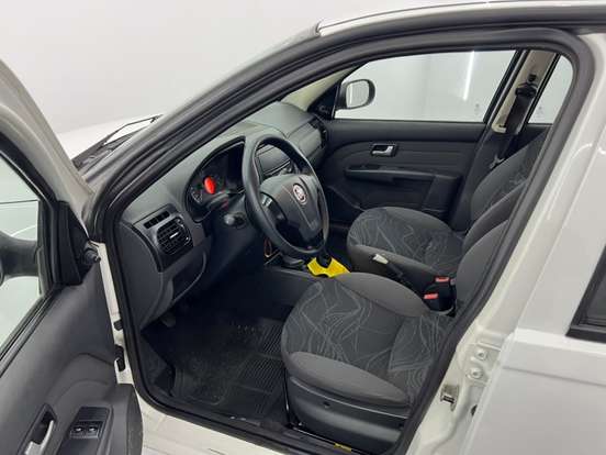 FIAT-SIENA-2013