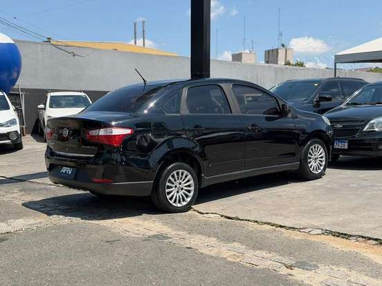 FIAT-SIENA-2013