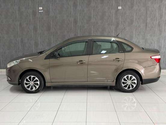FIAT-SIENA-2014