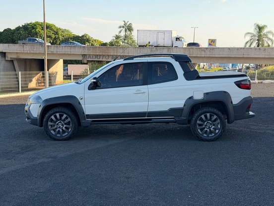 FIAT-STRADA-2016