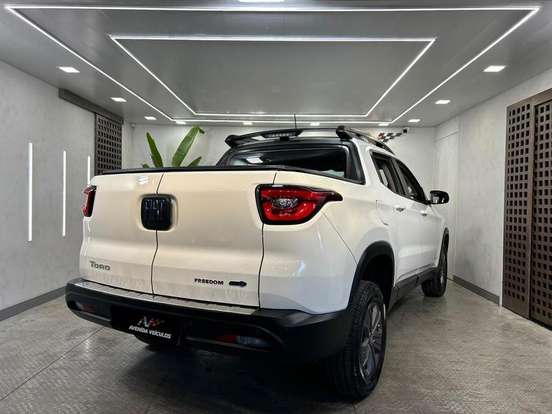 FIAT-TORO-1.8 16V EVO FLEX FREEDOM AT6 FIAT-TORO-2017