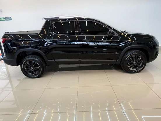 FIAT-TORO-2.0 16V TURBO DIESEL VOLCANO 4WD AT9 FIAT-TORO-2016