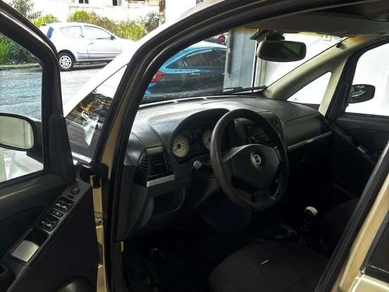 FIAT-IDEA-1.4 MPI ELX 8V FLEX 4P MANUAL FIAT-IDEA-2005