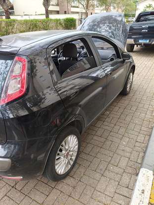 FIAT-PUNTO-1.6 ESSENCE 16V FLEX 4P MANUAL FIAT-PUNTO-2014